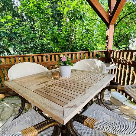 An Der Salvatorkirche - Zentrales Apartmenthaus Mit Terrasse